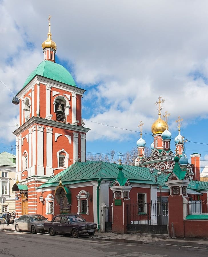 Успенский храм в Гончарах